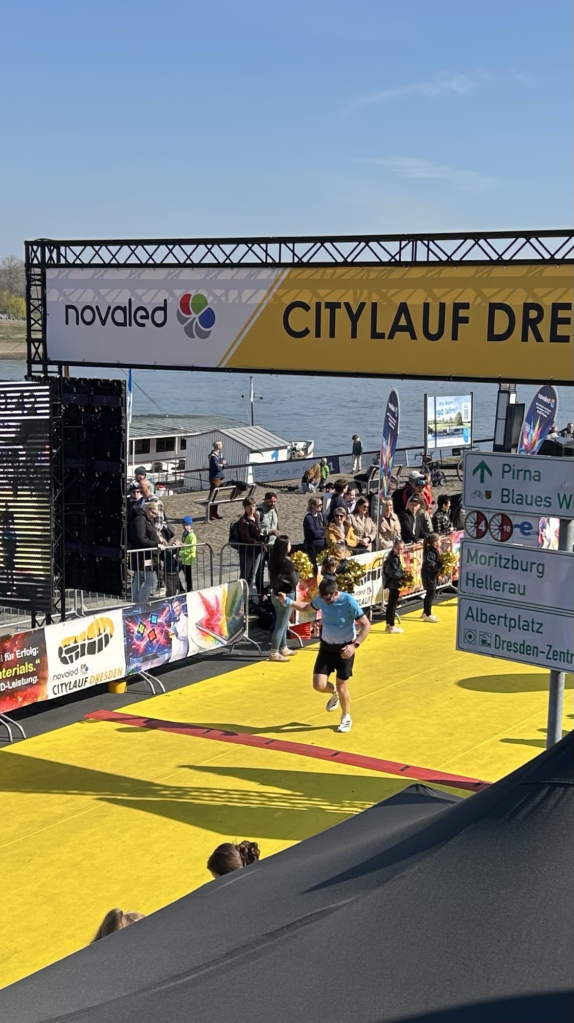 21b2c180 25fe 11f1 9840 6530373f5703